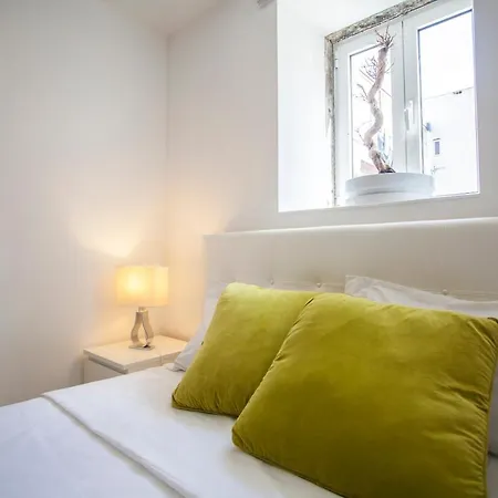 Apartment 155 - Amalia In Santos