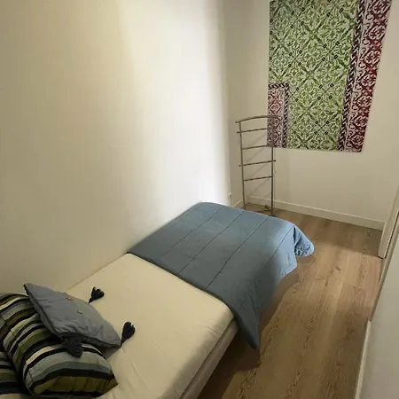 155 - Amalia In Santos