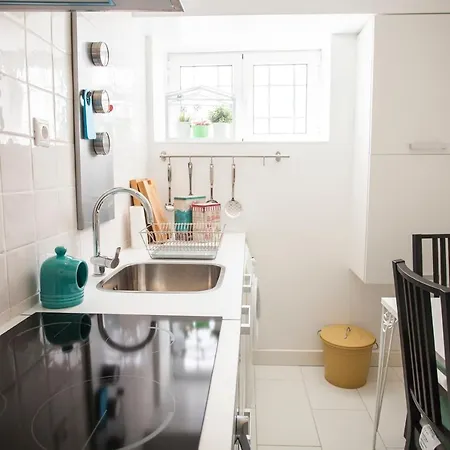 155 - Amalia In Santos