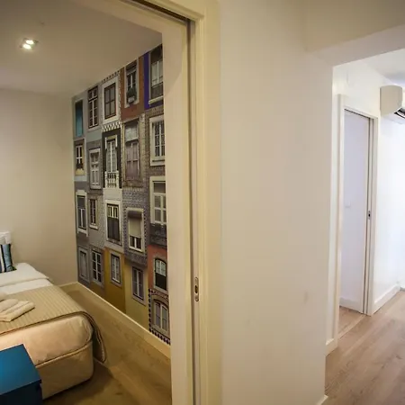 155 - Amalia In Santos Lisbon