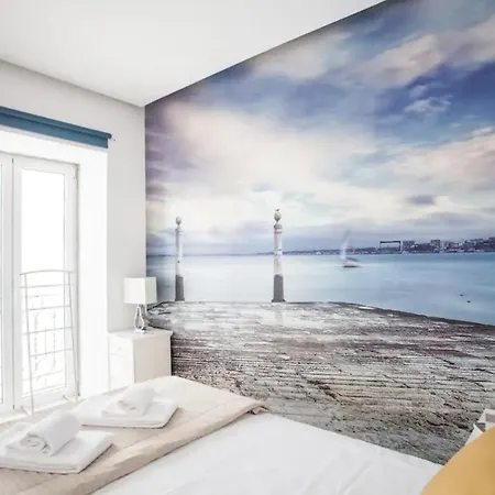 155 - Amalia In Santos Apartament