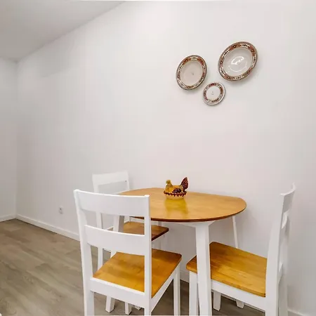 155 - Amalia In Santos Apartman *