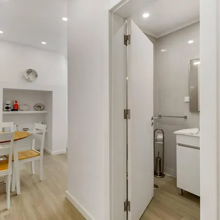 Apartment 155 - Amalia In Santos Lisbon