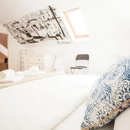 155 - Amalia In Santos Lizbona