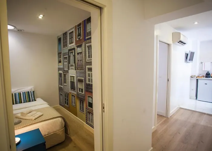 155 - Amalia In Santos Lisboa