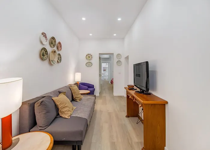 155 - Amalia In Santos *