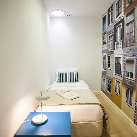 155 - Amalia In Santos *