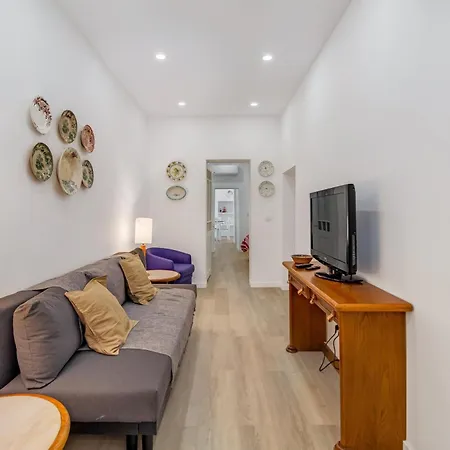 155 - Amalia In Santos *